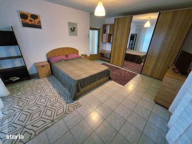Apartamente de închiriat: Cartierul Evreiesc, Sectorul 3