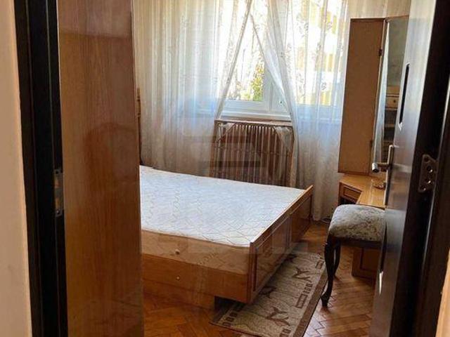Apartamente de Închiriere 3 camere Cluj Napoca, Manastur, APCJ358093