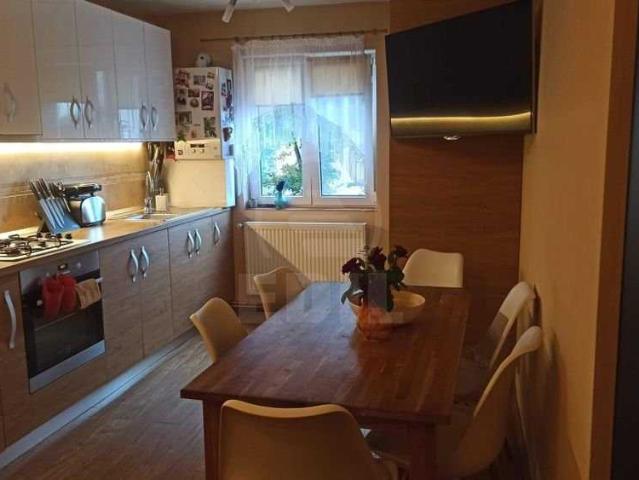 Apartamente de Închiriere 3 camere Cluj Napoca, Manastur, APCJ359734