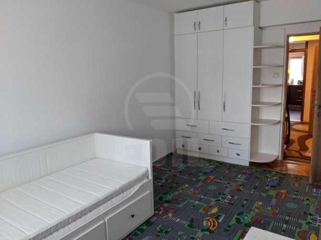 Apartamente de Închiriere 3 camere Cluj Napoca, Central, APCJ358131