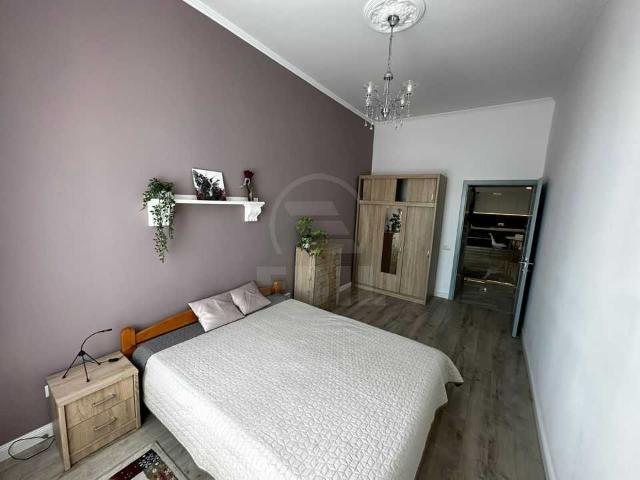 Apartamente de Închiriere 3 camere Cluj Napoca, Central, APCJ318363