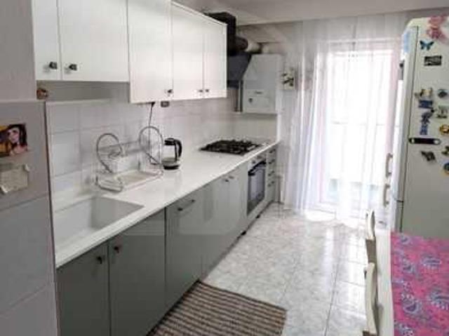 Apartamente de Închiriere 4 camere Cluj Napoca, Marasti, APCJ359166