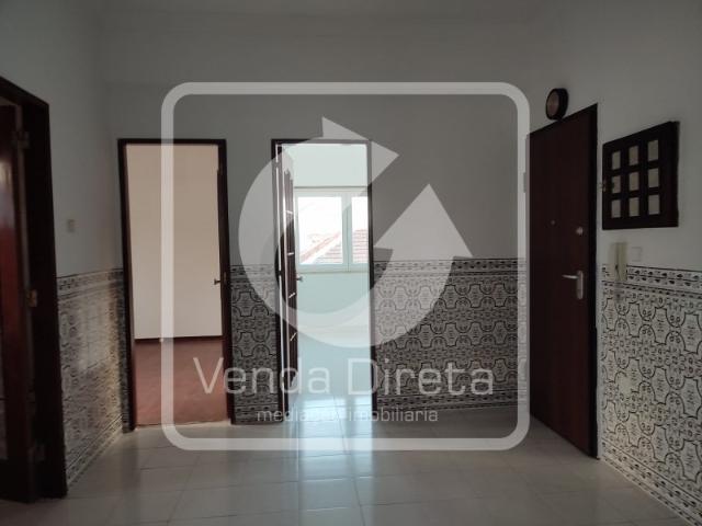 Apartamento T2, 4º andar com elevador no Barreiro