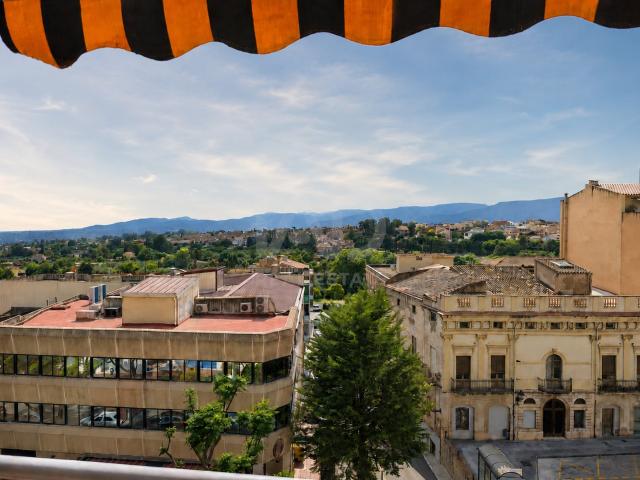 Apartamento 4 dormitorios 97 m2 122m² Valls