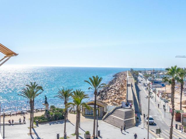 Apartamento, 90 m2, 3 dormitorios, 2 baños, NoReformado, Ext. 110m² Torrevieja