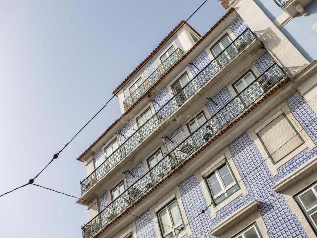 Apartamento 10 assoalhadas CHIADO