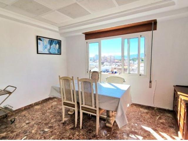 APARTAMENTO 1º LINEA DE PLAYA VISTAS LATERALES