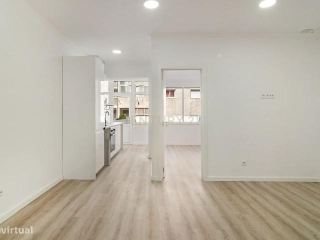 Apartamento 2 Assoalhadas totalmente remodelado com Logradouro em Alma