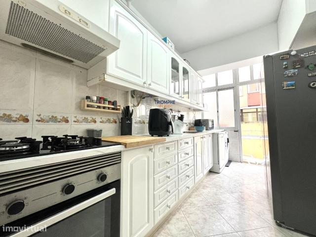 Apartamento 2 com Terrao Queluz