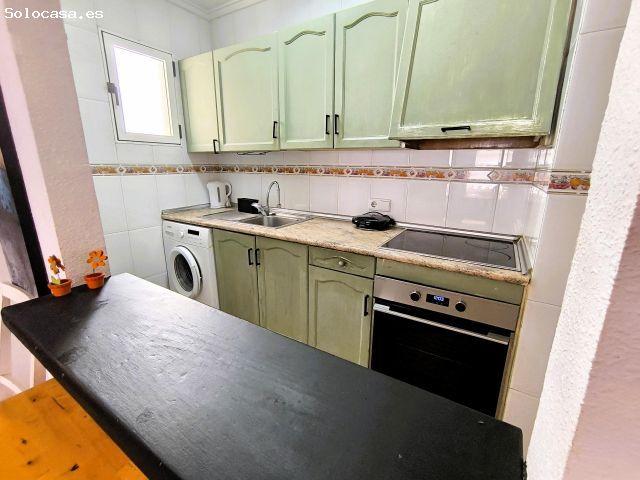 Apartamento 2 dormitorios, con amplias zonas verdes y piscina comunitaria a 650 metros del mar