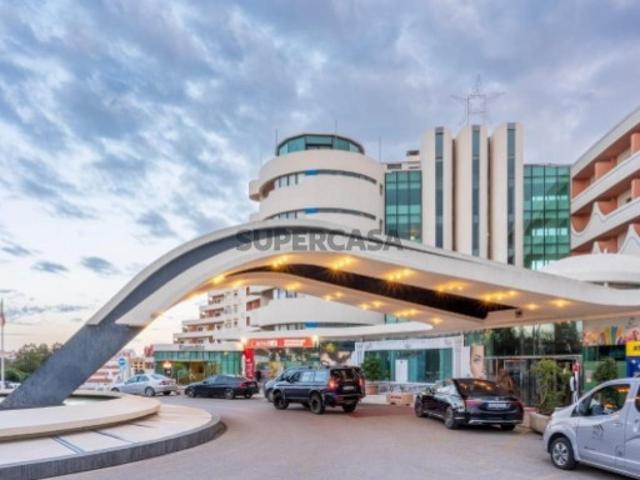 Apartamento, 2 quartos, Albufeira, Albufeira e Olh