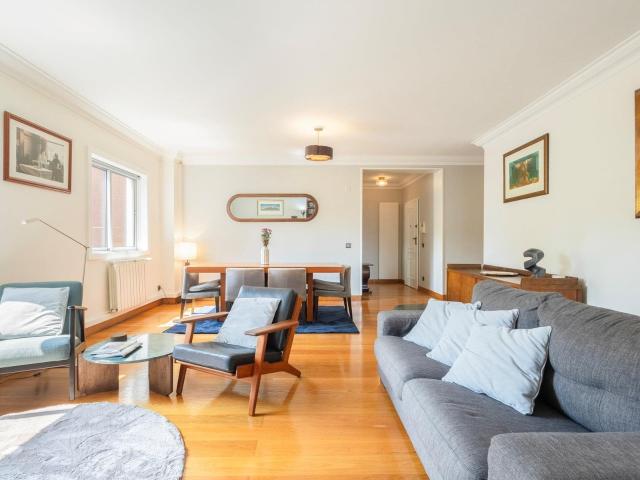 Apartamento, 2 quartos, Lisboa, Estrela 83m² Misericórdia
