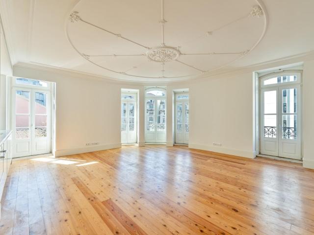 Apartamento, 2 quartos, Lisboa, Santo António 81m² Santo António
