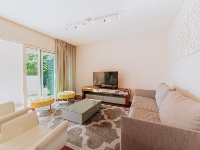 APARTAMENTO | 2 QUARTOS | MOBILADO