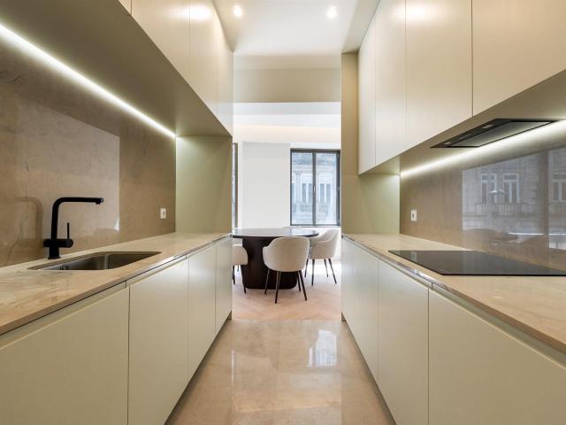 Apartamento, 2 quartos, Porto, Cedofeita, Santo Ildefonso, S. 80m² Cedofeita, Santo Ildefonso, Sé, Miragaia, São Nicolau e Vitória