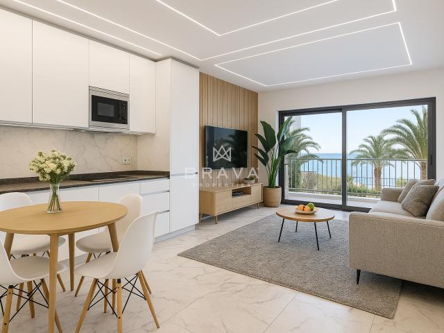 Apartamento 3 Quartos mobilado com vista mar e garagem Primeira linha em Quarteira