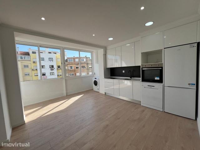 Apartamento, 3 quartos, Amadora, Damaia de Cima