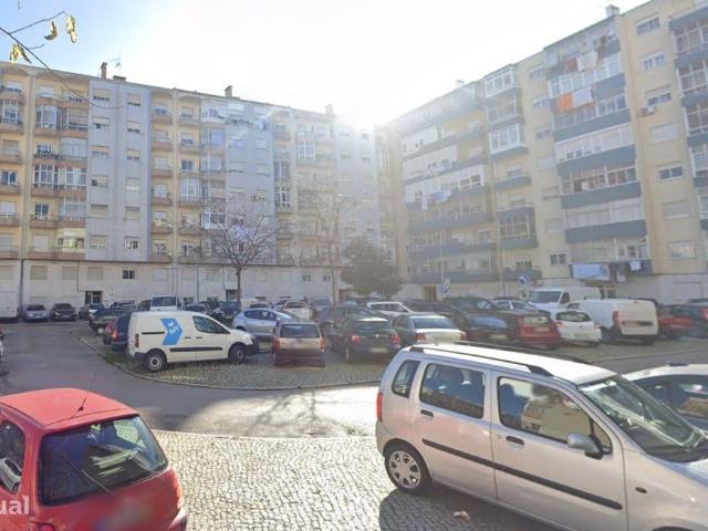 Apartamento T3 4 assoalhadas na Torre da Marinha, Seixal