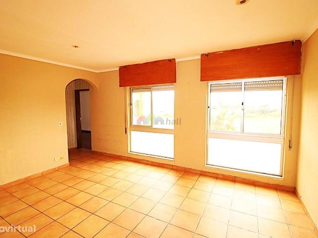 Apartamento T3, 5 andar, em Loures
