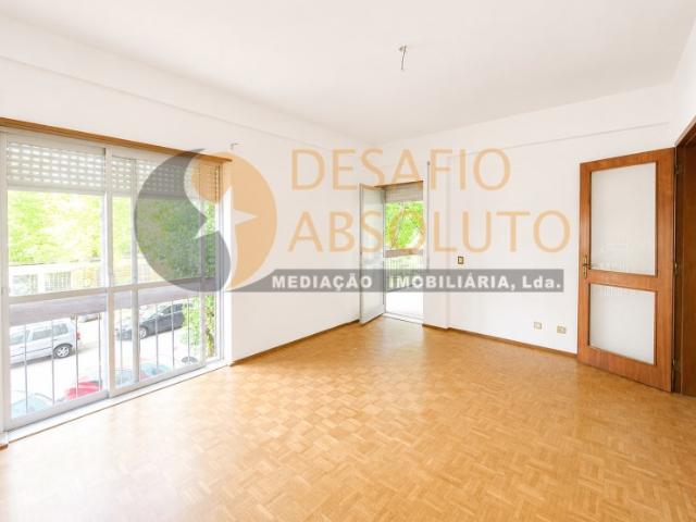 Apartamento T3 1º Andar Bairro do Liceu, Setúbal