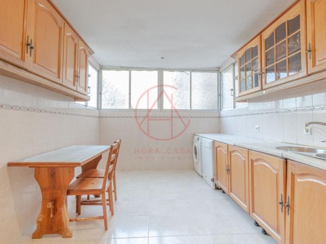APARTAMENTO T3 1º andar c/ elevador Sto Antonio da Charneca