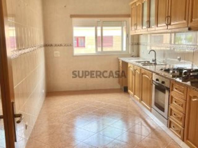Apartamento T3 1º andar Riachos Casais Castelos