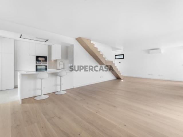 Apartamento T3 + 1 com estacionamento, Monte Estoril, Cascais