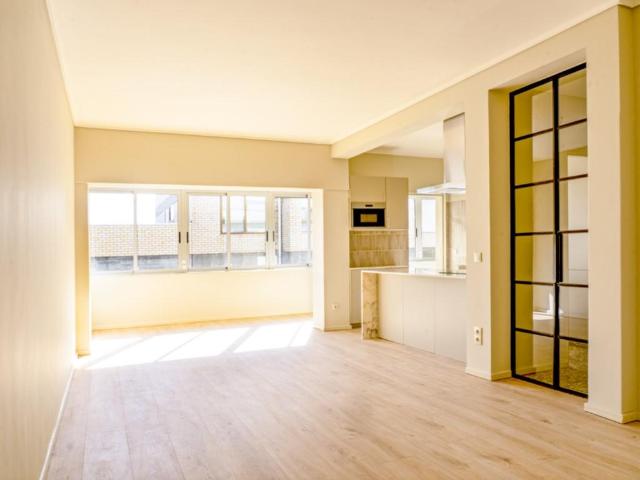 Apartamento T3 + 1 Totalmente Renovado em Aldoar 115m² Aldoar, Foz do Douro e Nevogilde