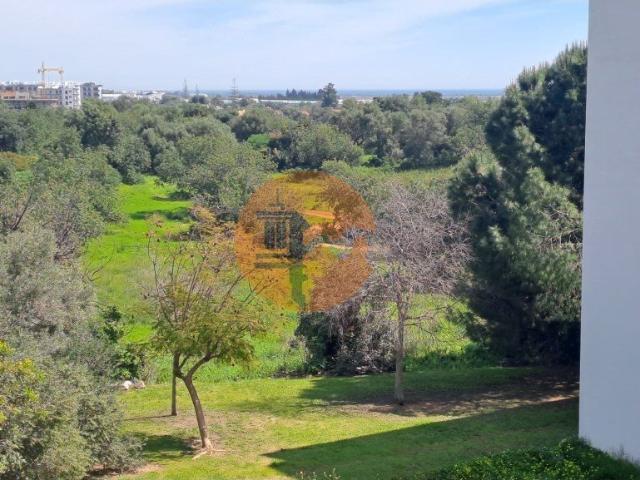 Apartamento T3, 2,º andar com vista mar e linhas modernas em. 80m² Tavira Santiago