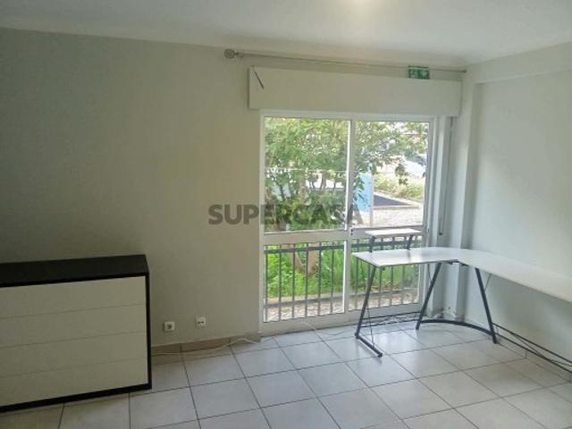 APARTAMENTO T3 + 2 CASAS DE BANHO + CAVE