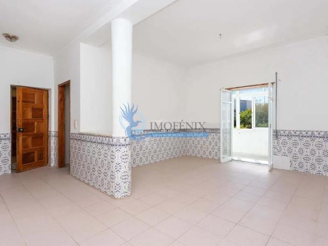 Apartamento T3 + 3 dependências localizado no Parchal Lagoa 150m² Lagoa e Carvoeiro