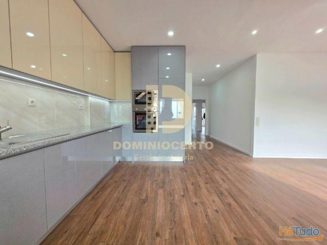 Apartamento T3 3 varandas Box Renovado | 26064064137