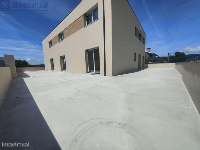 Apartamento T3 Terrao C/170 m2 5 minutos de Famalico
