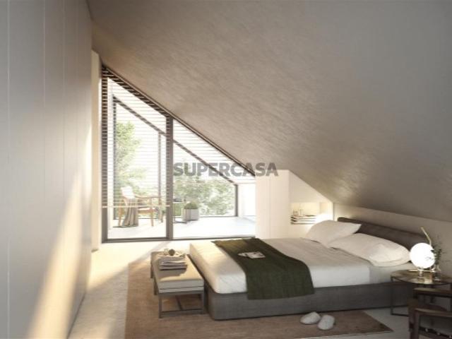 Apartamento T3 Tetraplex com Jardim Prateato