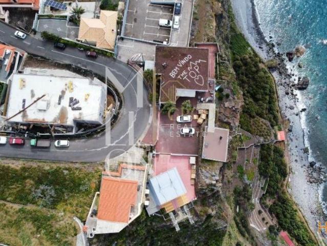 Apartamento T3 | The Cliffside View | Teleférico do Racho | Câmara de Lobos | 26063952017