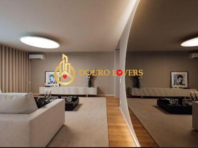 Apartamento T3 c/ Suite e varanda | Jardins d’Arrábida