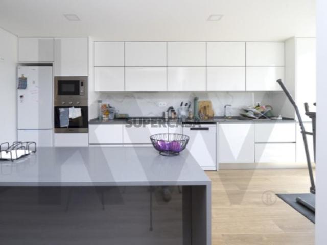 Apartamento T3 Totalmente Remodelado Cova da Piedade, Almada