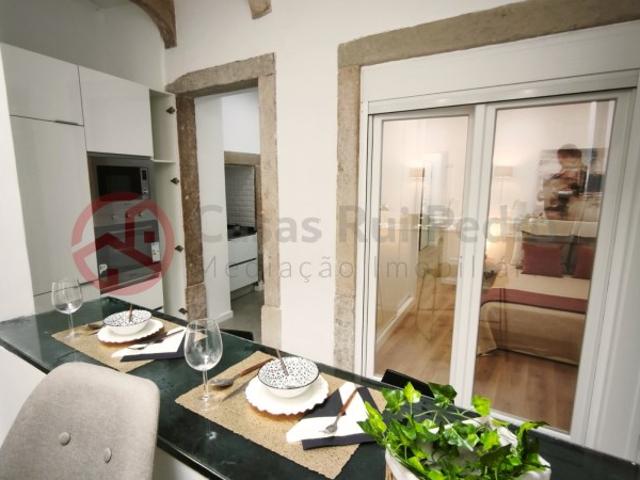 Apartamento T3 totalmente remodelado com elevador em Benfica, Lisboa