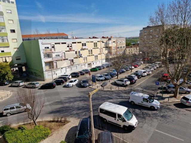 Apartamento T3 || totalmente remodelado || centro da Pontinha || Odivelas