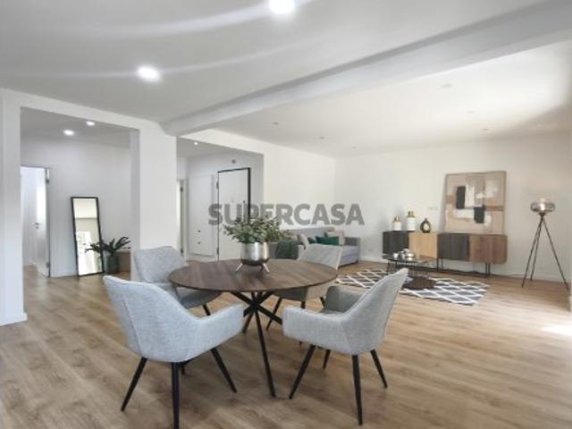Apartamento T3, totalmente remodelado, Benfica