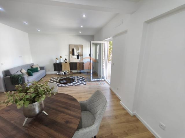 Apartamento T3 Totalmente Remodelado | Benfica, Lisboa