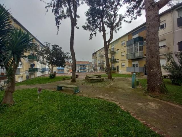 Apartamento T3 totalmente remodelado em Agualva/ Sintra