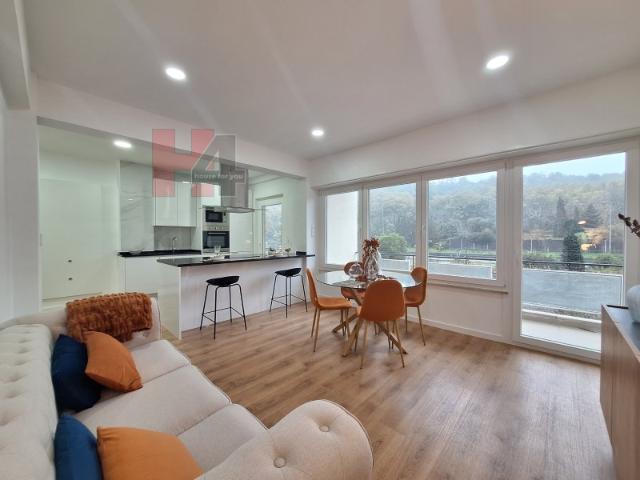 Apartamento T3 totalmente remodelado em Benfica