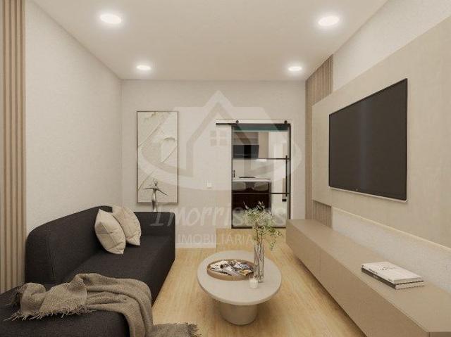 Apartamento T3 totalmente remodelado, junto ao Jardim de Moscavide