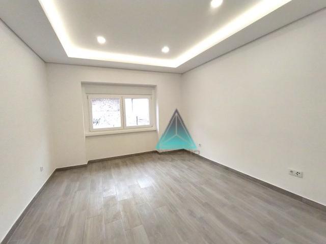 Apartamento T3 totalmente remodelado Laranjeiro Almada
