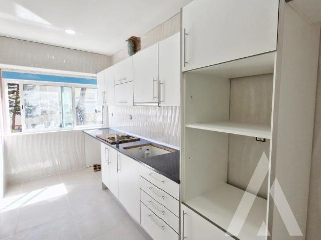 Apartamento T3 totalmente remodelado em Agualva Cacém