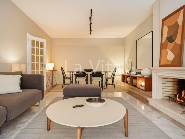 Apartamento T3, totalmente remodelado, no Bairro do Rosário em Cascais
