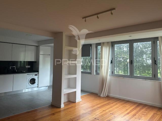 Apartamento T3 totalmente remodelado na Ramada