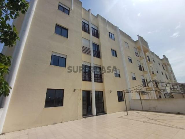 Apartamento T3 totalmente remodelado terraço 80m2 Setubal