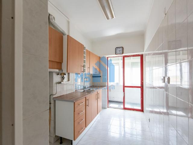 Apartamento T3 transformado em T4 Bairro Manuel André – Seixal